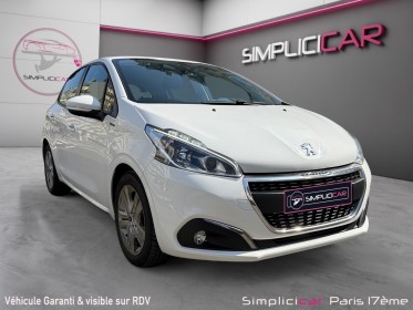 Peugeot 208 puretech 82ch ss bvm5 signature/couroie changÉe/camera de recul et radar de stationnement -garantie 12 mois...