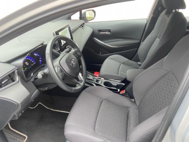 Toyota corolla hybride my22 122h dynamic / entretien full toyota occasion simplicicar st-maximin simplicicar simplicibike...