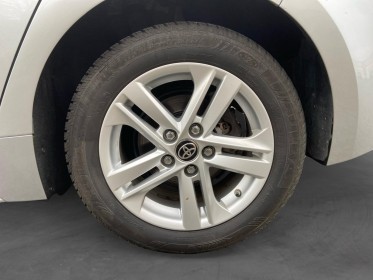 Toyota corolla hybride my22 122h dynamic / entretien full toyota occasion simplicicar st-maximin simplicicar simplicibike...
