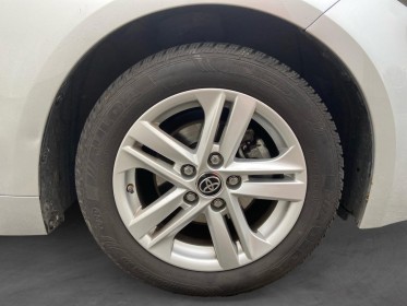 Toyota corolla hybride my22 122h dynamic / entretien full toyota occasion simplicicar st-maximin simplicicar simplicibike...