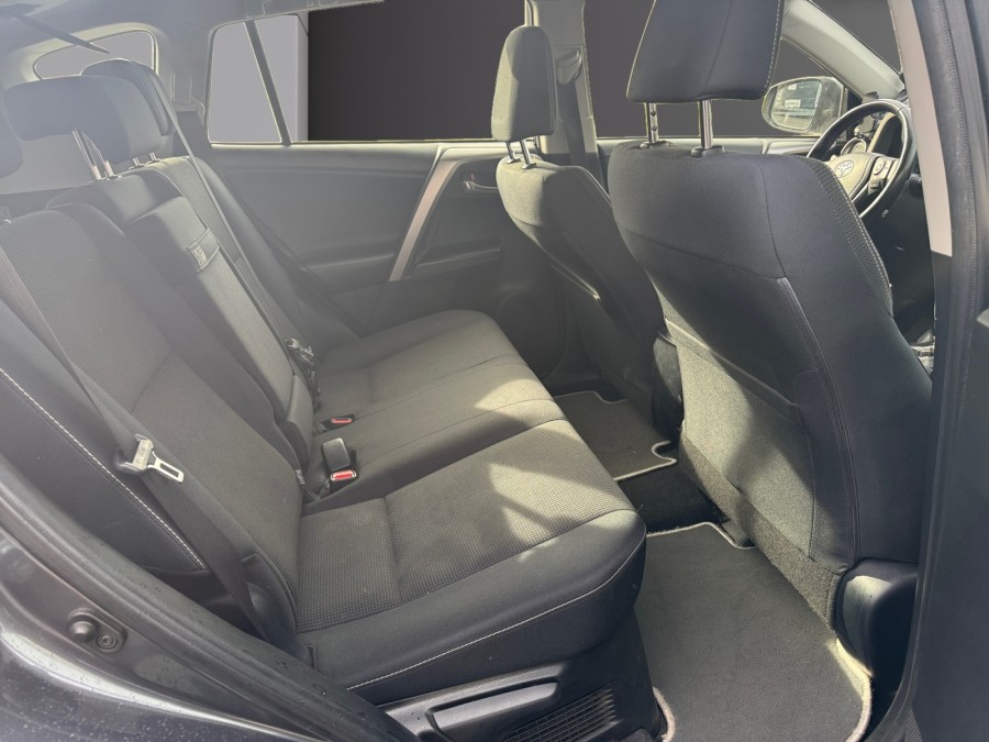 TOYOTA d'occasion RAV4 HYBRIDE 2WD DYNAMIC BUSINESS de 2016