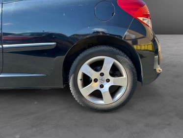 Peugeot 207  sportium 1.6 120ch - premiere main - moteur a chaine - faible km - occasion simplicicar compiegne simplicicar...