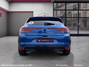 Renault megane iv berline blue dci 115 edc gt garantie 12 mois occasion simplicicar brest simplicicar simplicibike france