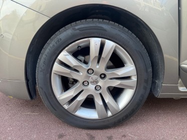 Peugeot 5008 1.6 e-hdi 115ch fap etg6 blue lion 7 places occasion cannes (06) simplicicar simplicibike france