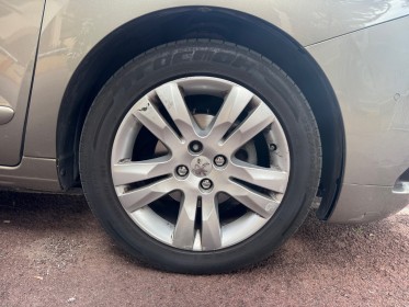Peugeot 5008 1.6 e-hdi 115ch fap etg6 blue lion 7 places occasion cannes (06) simplicicar simplicibike france