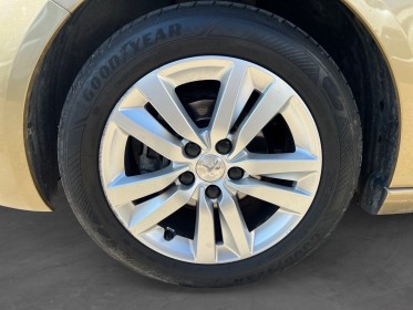 Peugeot 308 1.6 bluehdi 100ch ss bvm5 allure occasion avignon (84) simplicicar simplicibike france