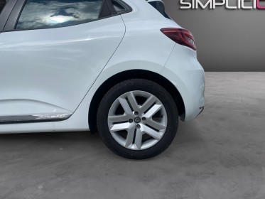 Renault clio v sce 65 ch zen garanti 12 mois occasion simplicicar royan simplicicar simplicibike france