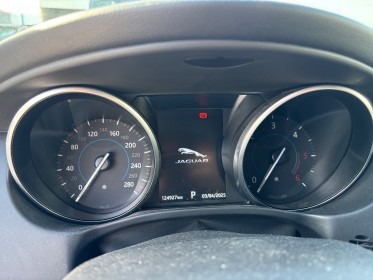 Jaguar xe xe 2.0 d - 180 ch bva awd r-sport occasion simplicicar frejus  simplicicar simplicibike france