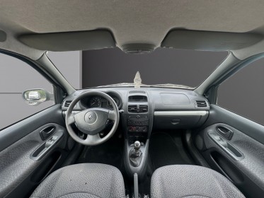 Renault clio campus 1.2 16v 75 campus  authentique occasion avignon (84) simplicicar simplicibike france