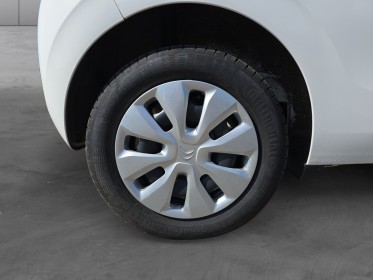 Citroen c1 c1 vti 68 ch feel premiére main chaîne de distribution garantie 12 mois occasion simplicicar vichy simplicicar...