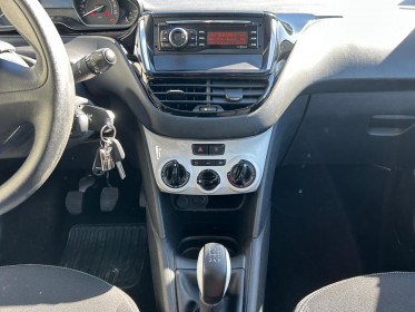 Peugeot 208 1.2 puretech 68ch bvm5 like - courroie changee - garantie 12 mois occasion simplicicar caen  simplicicar...