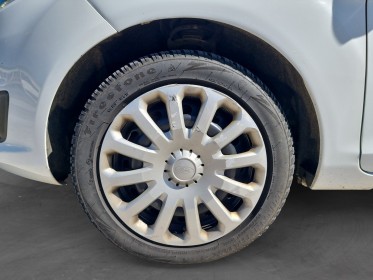 Ford fiesta 1.5 tdci 75 white /  garantie 12 mois minimum / occasion simplicicar pontarlier simplicicar simplicibike france