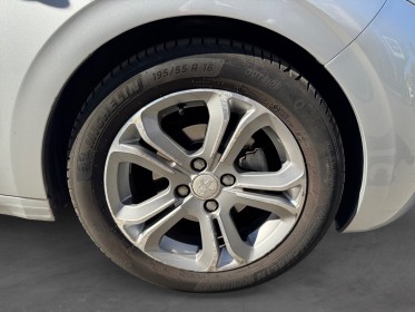Peugeot 208 1.6 vti 120ch bvm5 allure/courroie change/climatisation automatique/garantie 12 mois occasion paris 17ème...