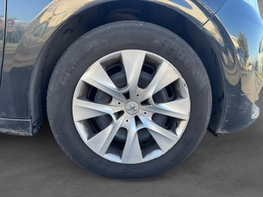 Peugeot 208 affaire 1.6 bluehdi 75 bvm5 premium 2 places pas de tva recuperable occasion simplicicar brie-comte-robert...
