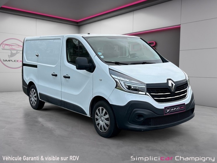 Renault trafic fourgon l1h1 1200 kg dci 120 e6 grand confort - serrures - caméra de recul - clim - aménagement bois... Renault trafic fourgon l1h1 1200 kg dci 120 e6 grand confort - serrures - caméra de recul - clim - aménagement bois...