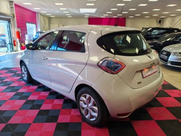 Renault zoe r90 life 41 kw batteries en location véhicule garantie un an occasion simplicicar amiens  simplicicar...
