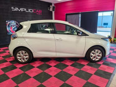 Renault zoe r90 life 41 kw batteries en location véhicule garantie un an occasion simplicicar amiens  simplicicar...