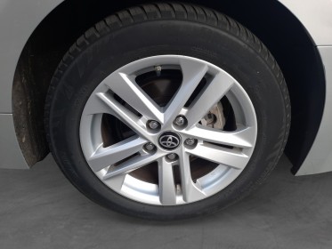 Toyota corolla pro hybride 122h dynamic business occasion montreuil (porte de vincennes)(75) simplicicar simplicibike france