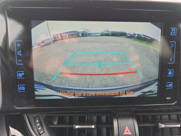 Toyota c-hr hybride 122h collection caméra de recul sièges avants chauffants garantie toyota 12 mois occasion simplicicar...