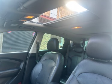 Hyundai ix35 1.7 crdi 115 2wd pack premium, caméra de recul, toit ouvrant, garantie 12 mois occasion simplicicar villejuif ...