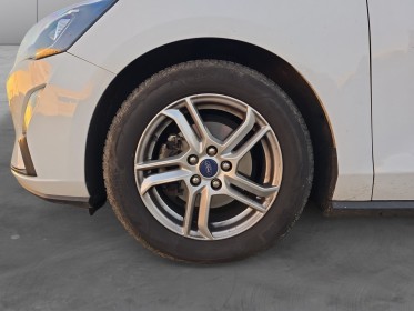 Ford focus 1.5 l 120 ch ss bva8 trend business garantie 12 mois occasion simplicicar vichy simplicicar simplicibike france