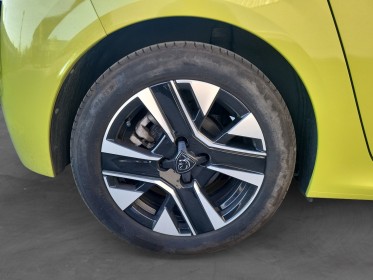 Peugeot 208 1.2 hybrid 100 allure e-dcs6 // garantie constructeur// occasion simplicicar lille  simplicicar simplicibike france