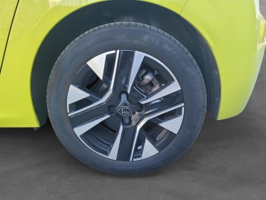 Peugeot 208 1.2 hybrid 100 allure e-dcs6 // garantie constructeur// occasion simplicicar lille  simplicicar simplicibike france