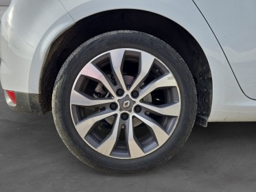 Renault megane iv berline tce 140 ch edc techno révisée première main garantie 12 mois occasion simplicicar vichy...