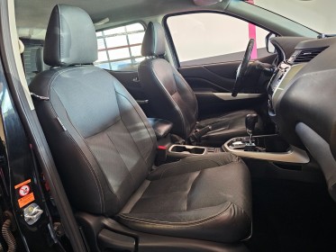 Nissan np300 navara 2.3 dci 190 double cab bva7 tekna garantie 12 mois occasion  simplicicar aix les bains simplicicar...