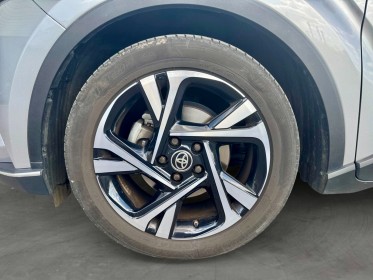 Toyota c-hr hybride my22 1.8l  edition 122h / sieges chauffants / camera de recul occasion simplicicar besanÇon simplicicar...