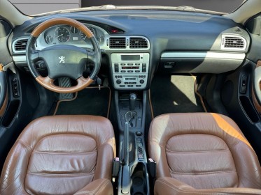 Peugeot 406 coupe 3.0i v6 207ch - toit ouvrant - jbl - clim auto - suivi entretien ok occasion simplicicar rennes simplicicar...
