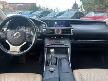 Lexus is full entretien lexus is 300h luxe occasion avignon (84) simplicicar simplicibike france
