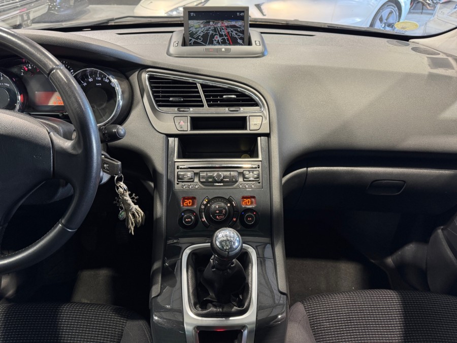 PEUGEOT d'occasion 5008 2.0 HDI 150 BUSINESS PACK de 2014 Narbonne