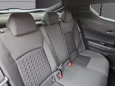 Toyota c-hr hybride rc18 122 ch edition première main car play régulateur adaptatif garantie 12 mois occasion simplicicar...