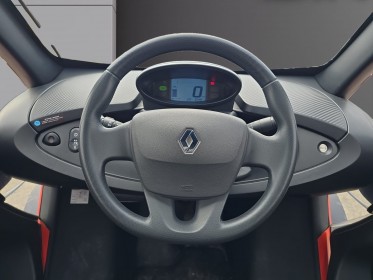 Renault twizy life 45 batterie en location garantie 12 mois occasion simplicicar vichy simplicicar simplicibike france