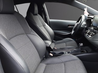 Toyota corolla hybride my22 2022 122h design full entretien toyota garantie constructeur apple car play caméra de recul...