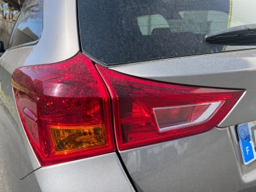 Toyota auris touring sports hybride 136h style  / entretien full toyota occasion simplicicar st-maximin simplicicar...