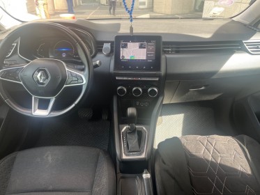 Renault clio v e-tech 140 zen garantie 12 mois occasion montreuil (porte de vincennes)(75) simplicicar simplicibike france