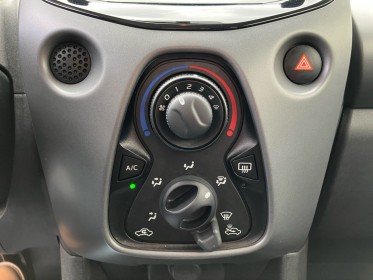 Toyota aygo my19 1.0 vvt-i x-play occasion toulouse (31) simplicicar simplicibike france