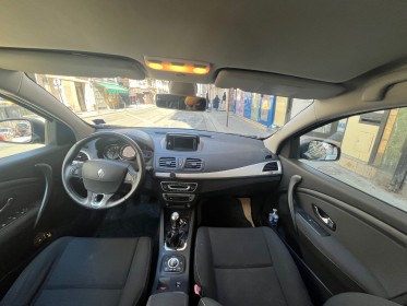 Renault megane iii berline tce 115 energy eco2 dynamique occasion paris 15ème (75) simplicicar simplicibike france