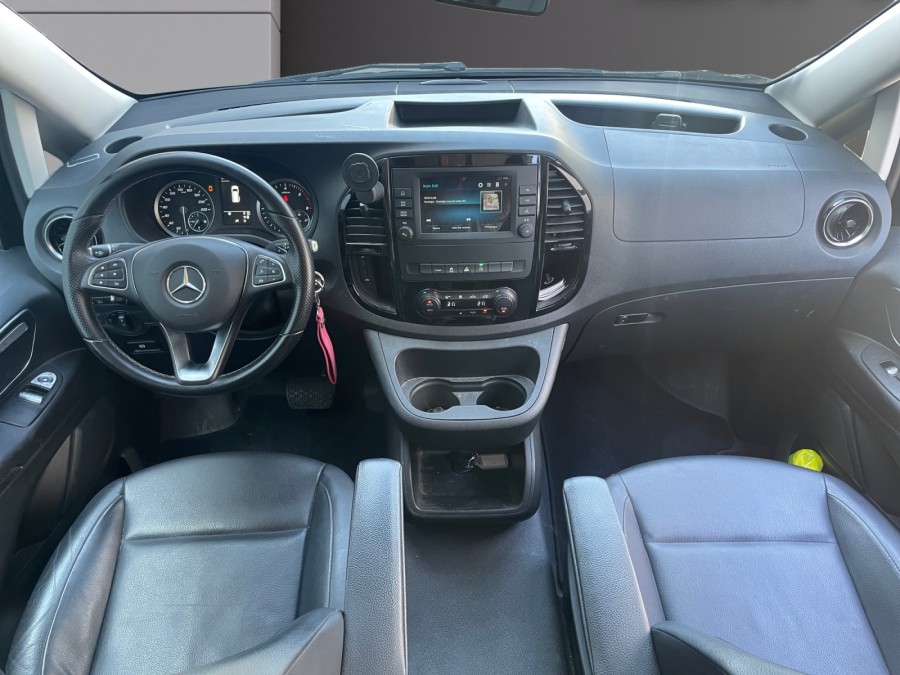 MERCEDES d'occasion VITO MIXTO LONG SELECT de 2022 Royan (17)﻿