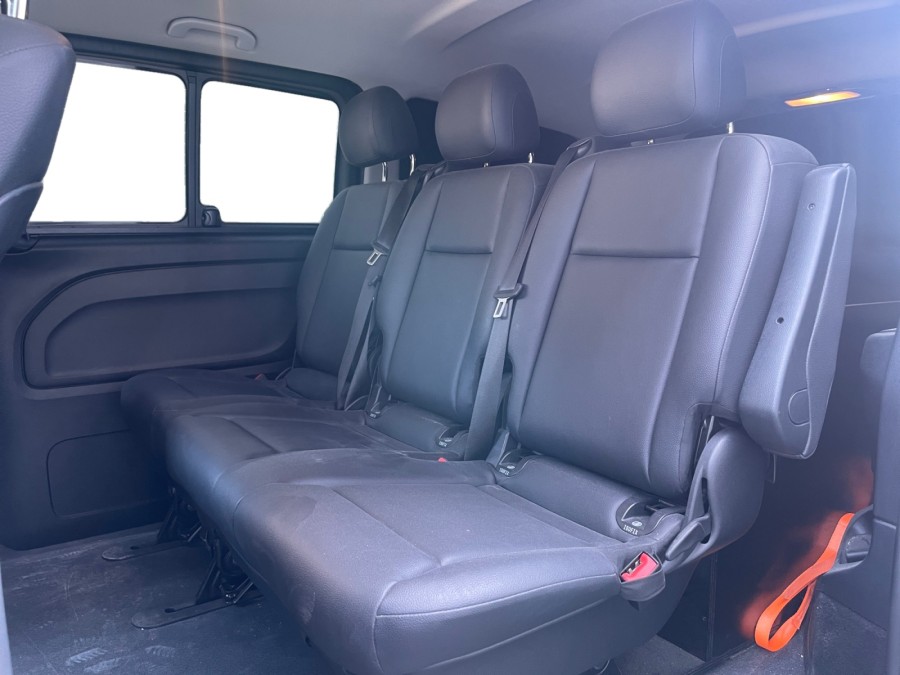 MERCEDES d'occasion VITO MIXTO LONG SELECT de 2022 Royan (17)﻿