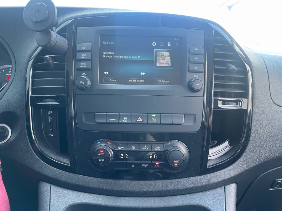 MERCEDES d'occasion VITO MIXTO LONG SELECT de 2022 Royan (17)﻿