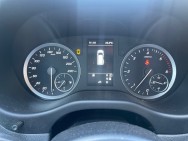 MERCEDES d'occasion VITO MIXTO LONG SELECT de 2022 Royan (17)﻿