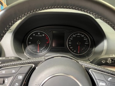 Audi q2 q2 30 tfsi 116 bvm6 s line garantie 12 mois occasion simplicicar saint-jean simplicicar simplicibike france