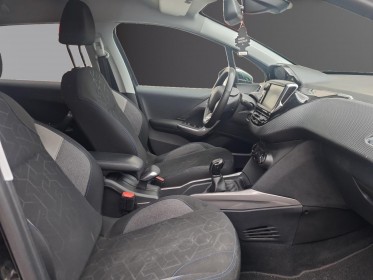 Peugeot 2008 1.6 bluehdi 75ch bvm5 style garantie 1 an ou 152 euros par mois occasion parc voitures beauvais simplicicar...