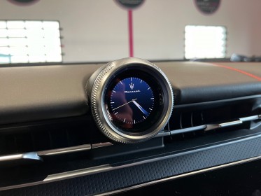 Maserati grecale v6 530 ch trofeo gris mat - garantie constructeur 12 2025 - origine france occasion  simplicicar aix les...