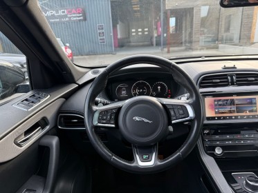 Jaguar f-pace 2.0 d - 240 ch awd bva8 r-sport / toit ouvrant panoramique / sièges chauffants / camera de recul occasion...