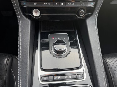 Jaguar f-pace 2.0 d - 240 ch awd bva8 r-sport / toit ouvrant panoramique / sièges chauffants / camera de recul occasion...