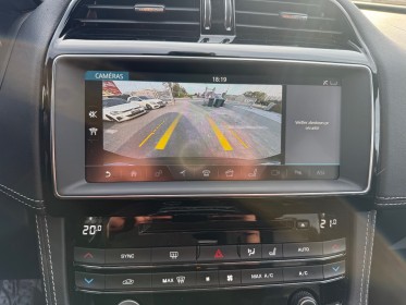 Jaguar f-pace 2.0 d - 240 ch awd bva8 r-sport / toit ouvrant panoramique / sièges chauffants / camera de recul occasion...